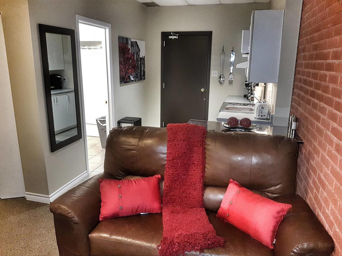 Cozy Studio #15 By Amazing Property Rentals جاتينو المظهر الخارجي الصورة